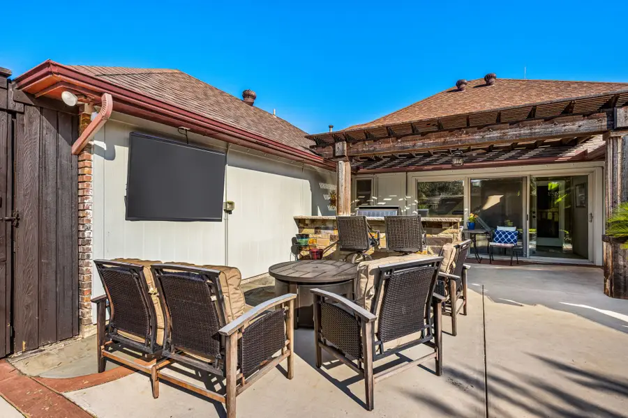 1203 Sycamore Drive, Carrollton, TX 75007 - Image #3