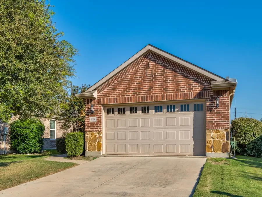 3034 Lazy Rock Lane, Frisco, TX 75036 - Image #2