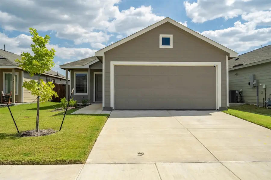 1907 Wild Orchard Lane, Crandall, TX 75114 - Image #2