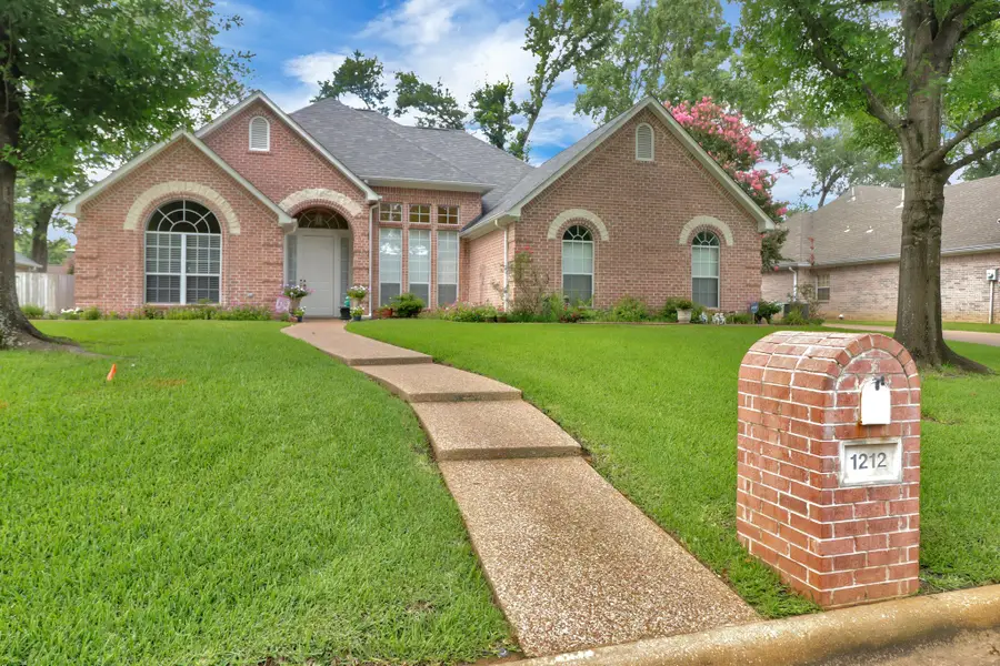 1212 Parkview Drive, Tyler, TX 75703 - Image #2