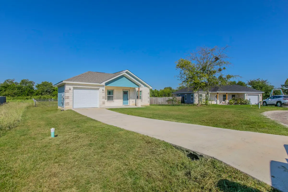 102 Ave B, Moody, TX 76557 - Image #1