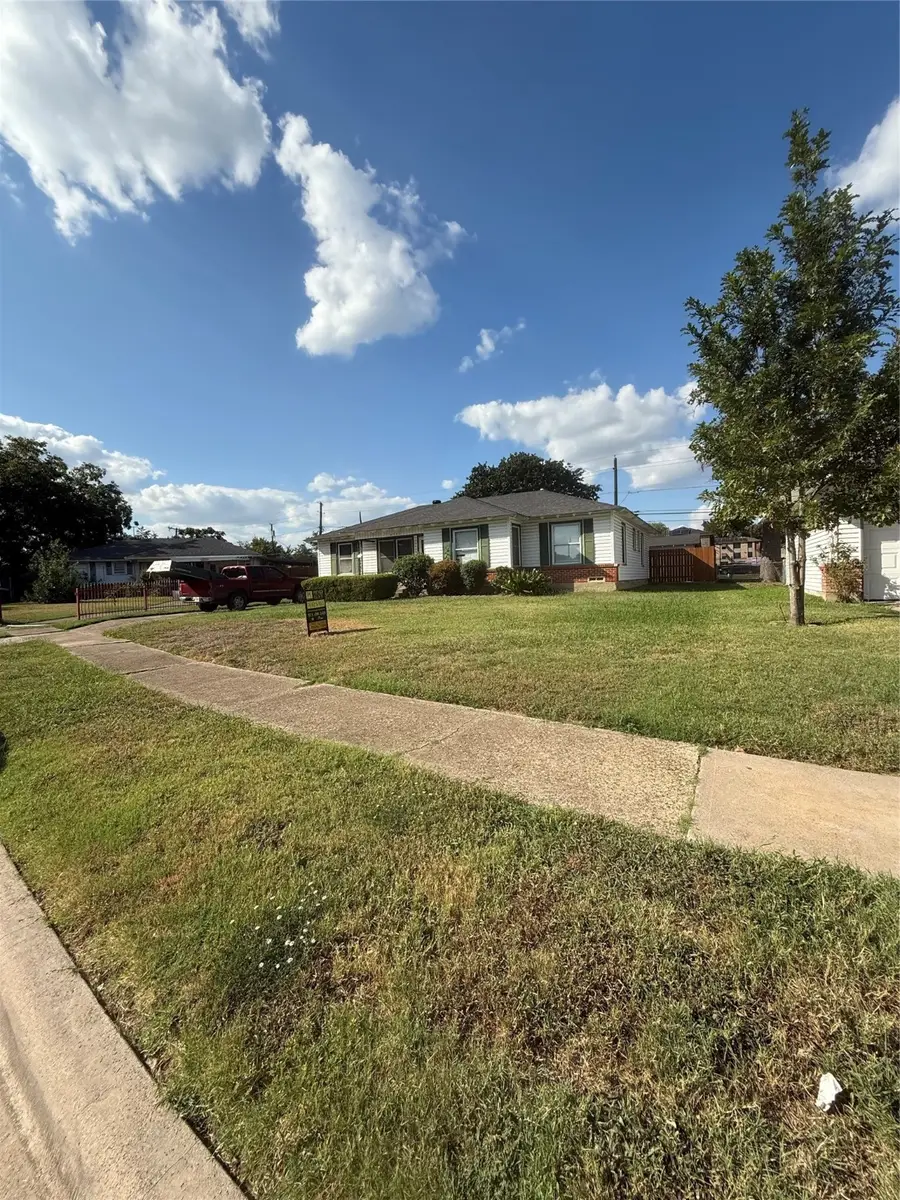 8133 Cavalier Circle, Dallas, TX 75227 - Image #3