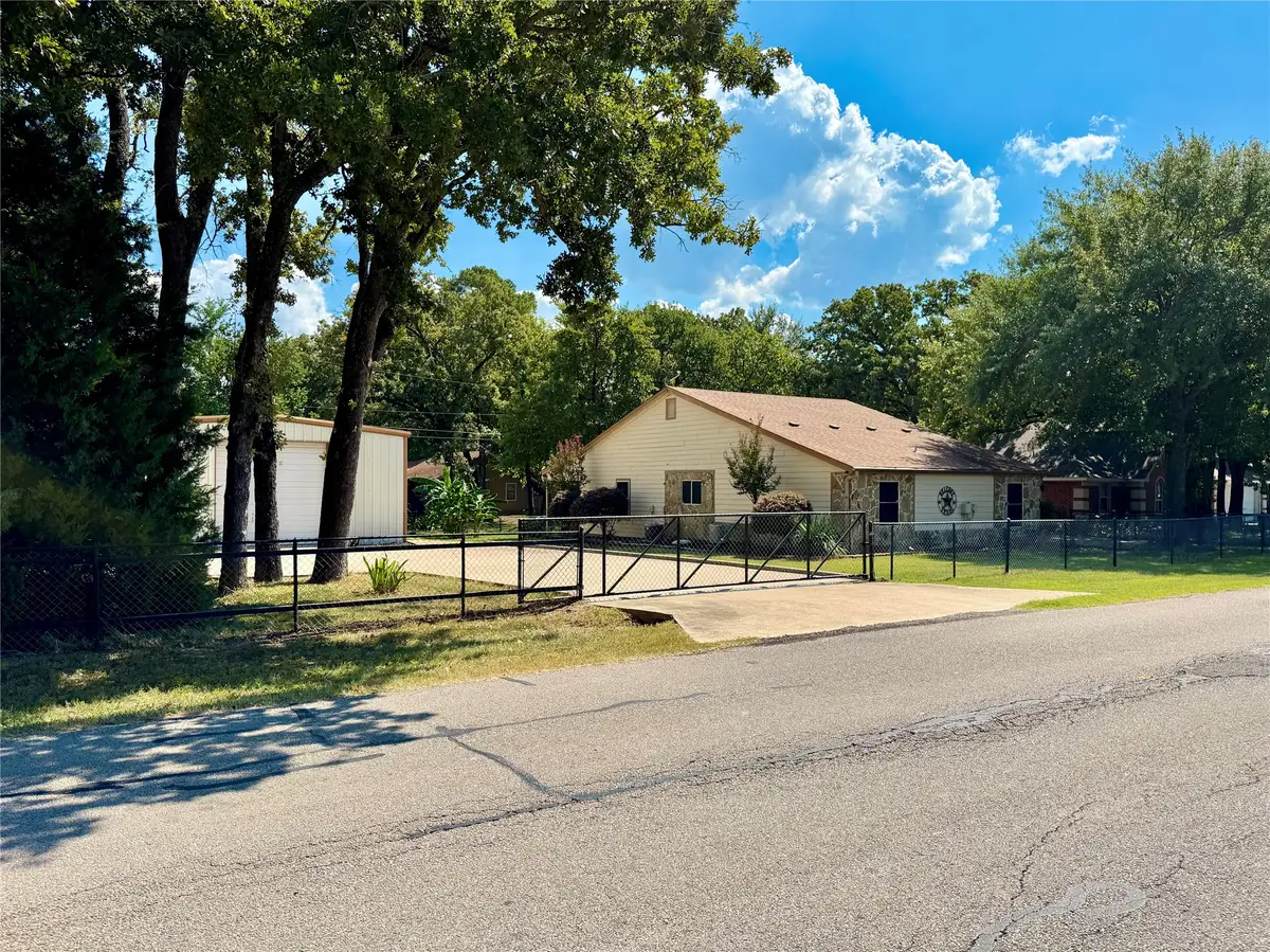 704 Legendary Lane, Gun Barrel City, TX 75156 - Image #1