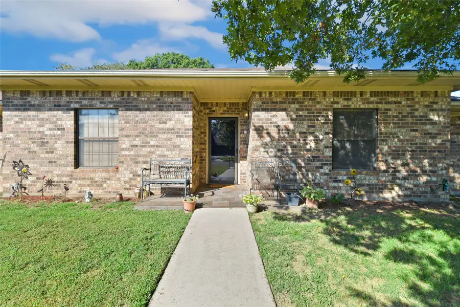311 Wheeler Creek Court, Gainesville, TX 76240 - Image #3