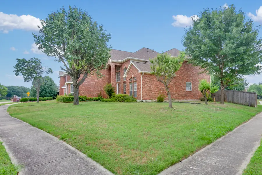 2328 Meredith Lane, Garland, TX 75042 - Image #3