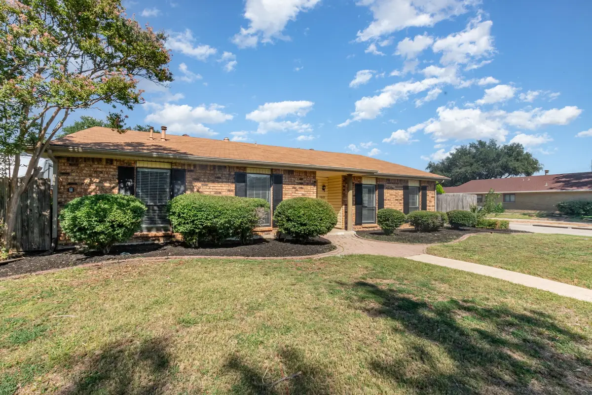 5065 Pemberton Lane, The Colony, TX 75056 - Image #1