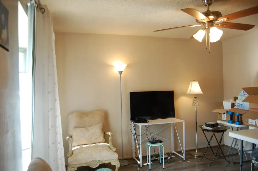 1808 Western Park Drive, Dallas, TX 75211 - Image #3