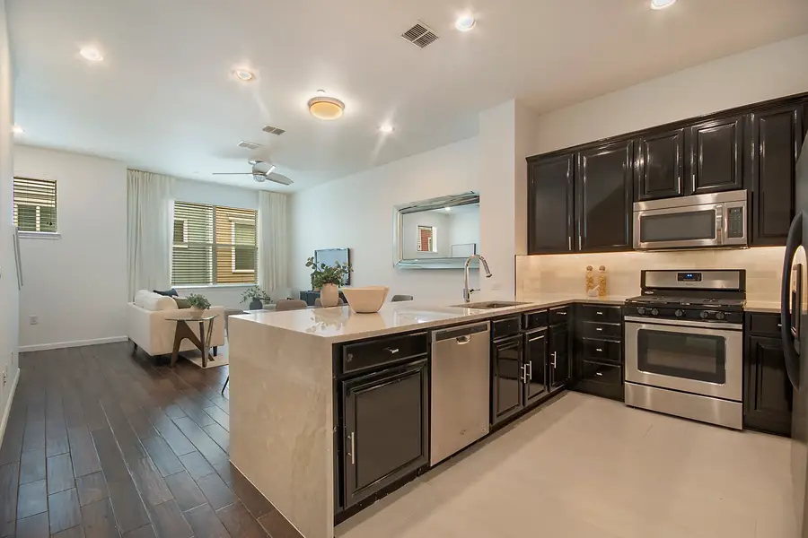 4121 Mckinney #30, Dallas, TX 75204 - Image #2