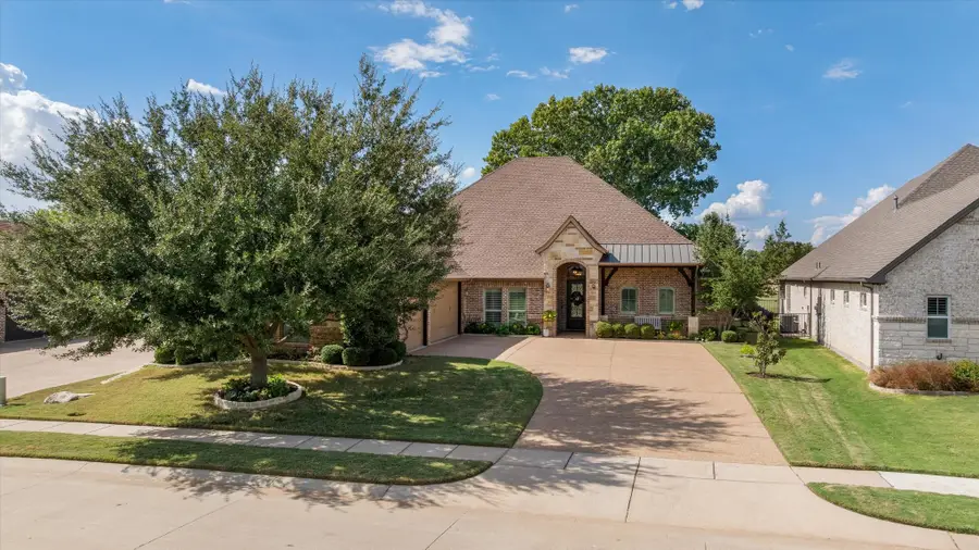 1223 Prestwick Court, Granbury, TX 76048 - Image #3