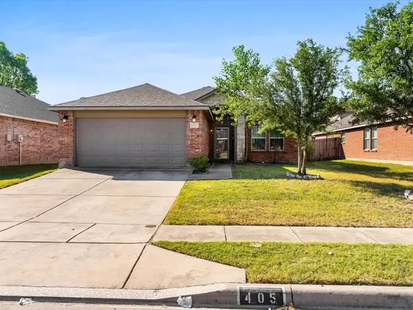 405 Emerald Creek Drive, Fort Worth, TX 76131