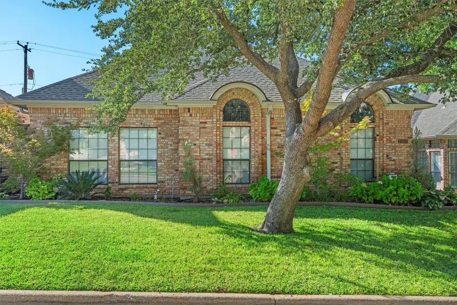 2308 Wild Turkey Trail, Arlington, TX 76016 - Image #3