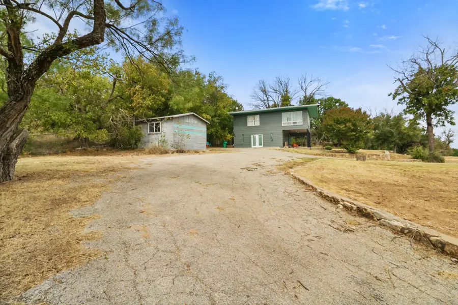 607 W Hill Side Drive, Coleman, TX 76834 - Image #3