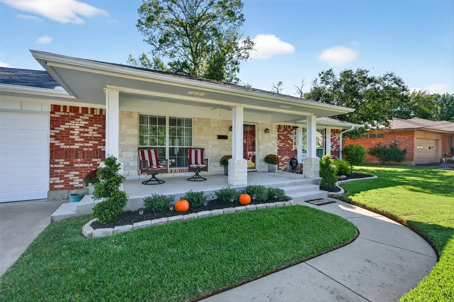 230 Center Street, Whitesboro, TX 76273 - Image #3