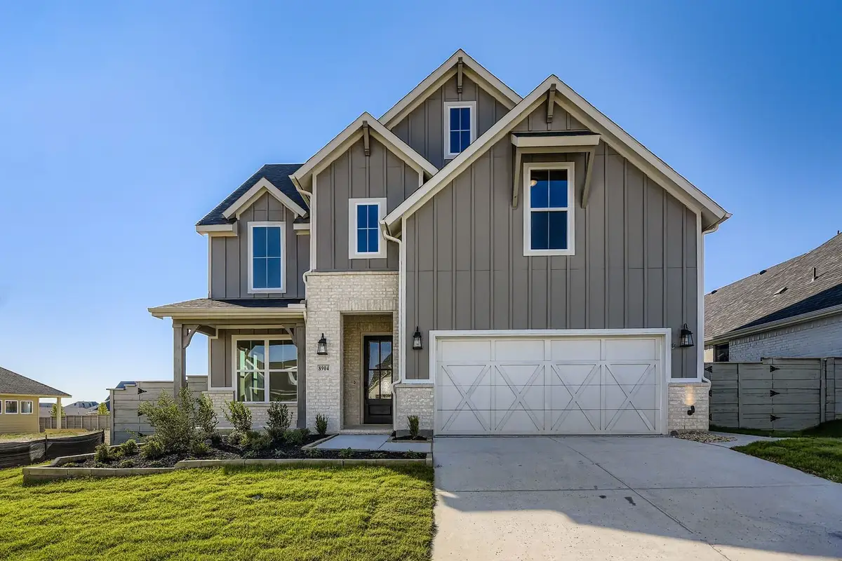 8904 Chestnut Lane, Justin, TX 76247 - Image #1