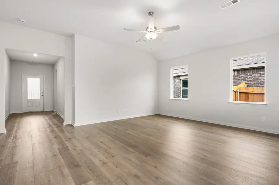 214 Julian Davis Drive, Venus, TX 76084 - Image #2