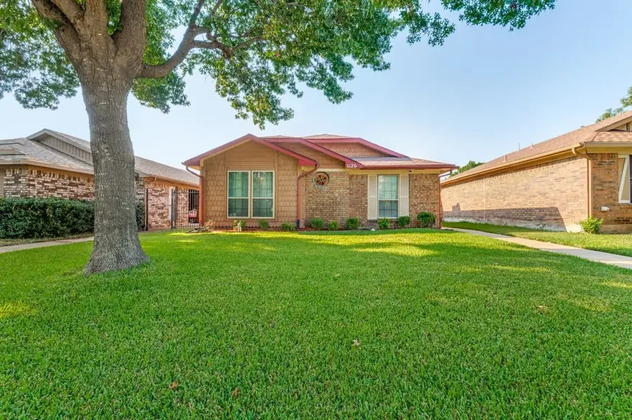 1126 Hemlock Drive, Desoto, TX 75115 - Image #2