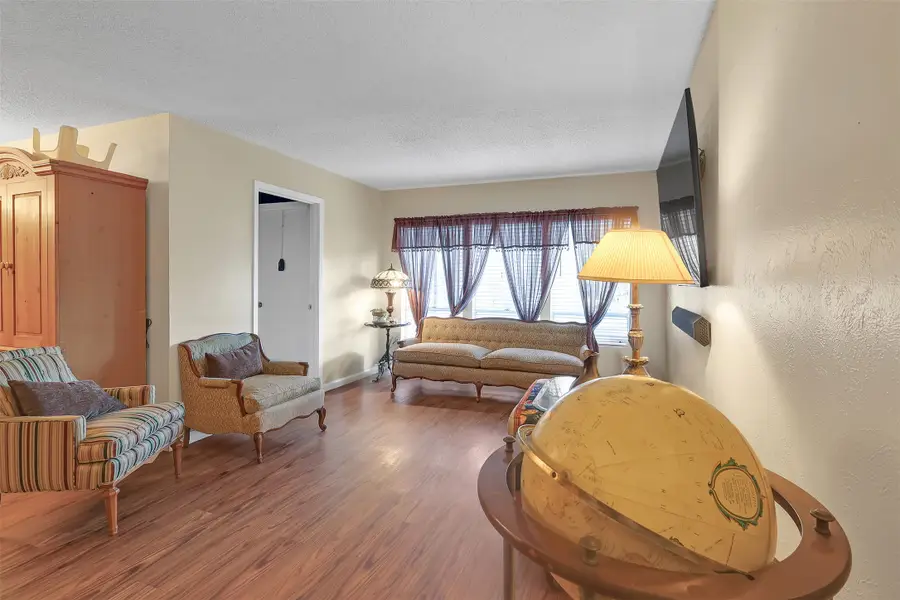 5624 Boca Raton Boulevard #133, Fort Worth, TX 76112 - Image #2