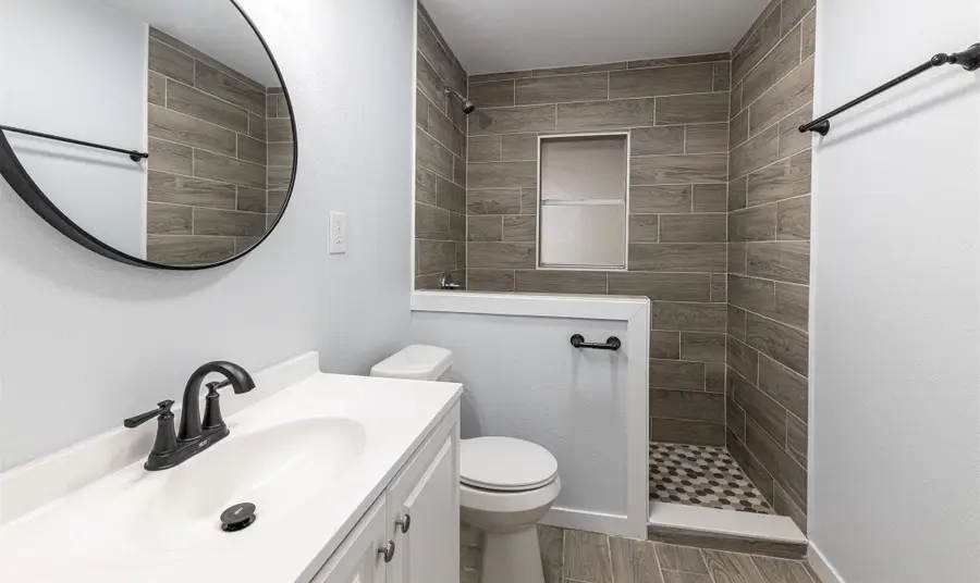 303 S Lloyd Street, Hamilton, TX 76531 - Image #3