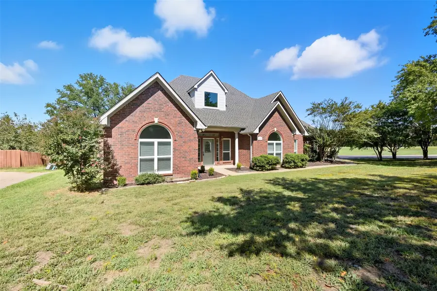 2105 W Crawford Street, Denison, TX 75020 - Image #2