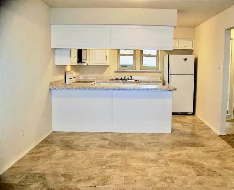 2506 Oak Leaf Drive, Arlington, TX 76006 - Image #3