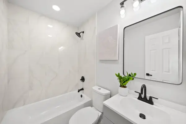 407 Bradley Street, Dallas, TX 75224