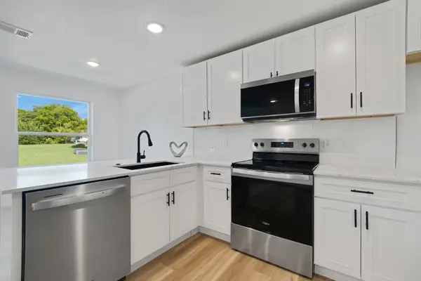 4367 Alamo Avenue, Fort Worth, TX 76107