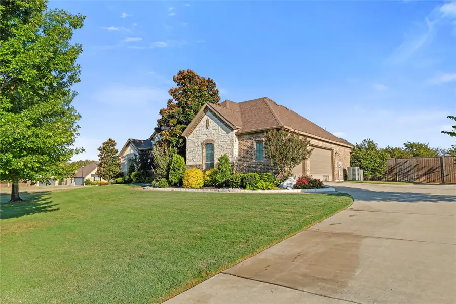 245 Mckinley Circle, Waxahachie, TX 75167 - Image #3