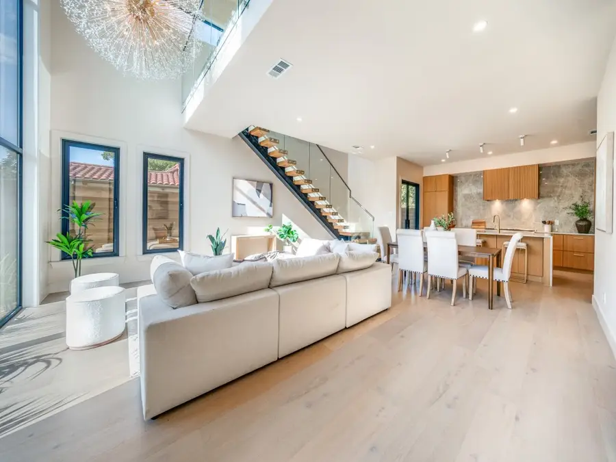 1622 Sylvan Avenue, Dallas, TX 75208 - Image #3