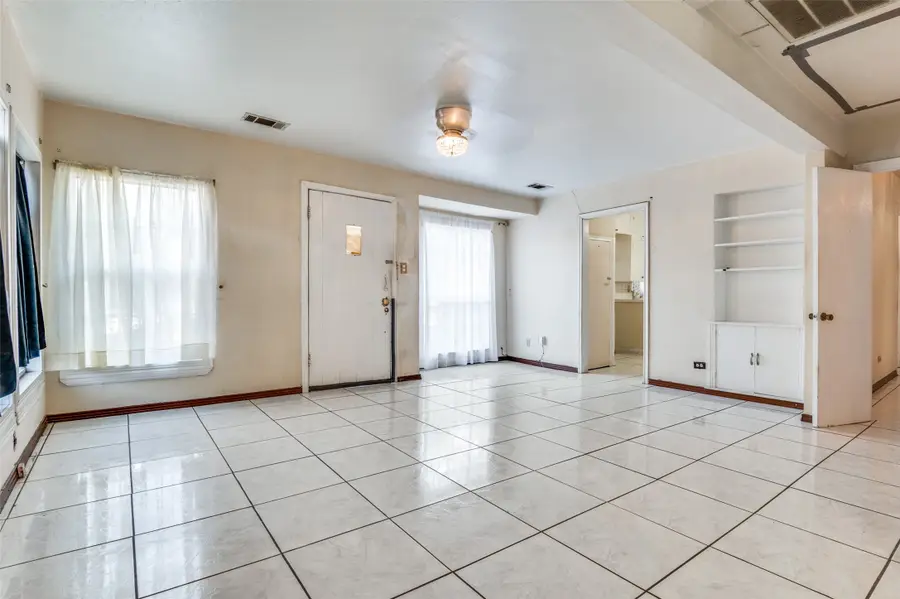 408 W Montana Avenue, Dallas, TX 75224 - Image #2