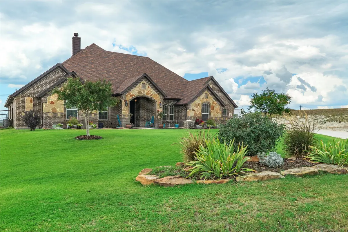 1012 Sky Court, Weatherford, TX 76085 - Image #1