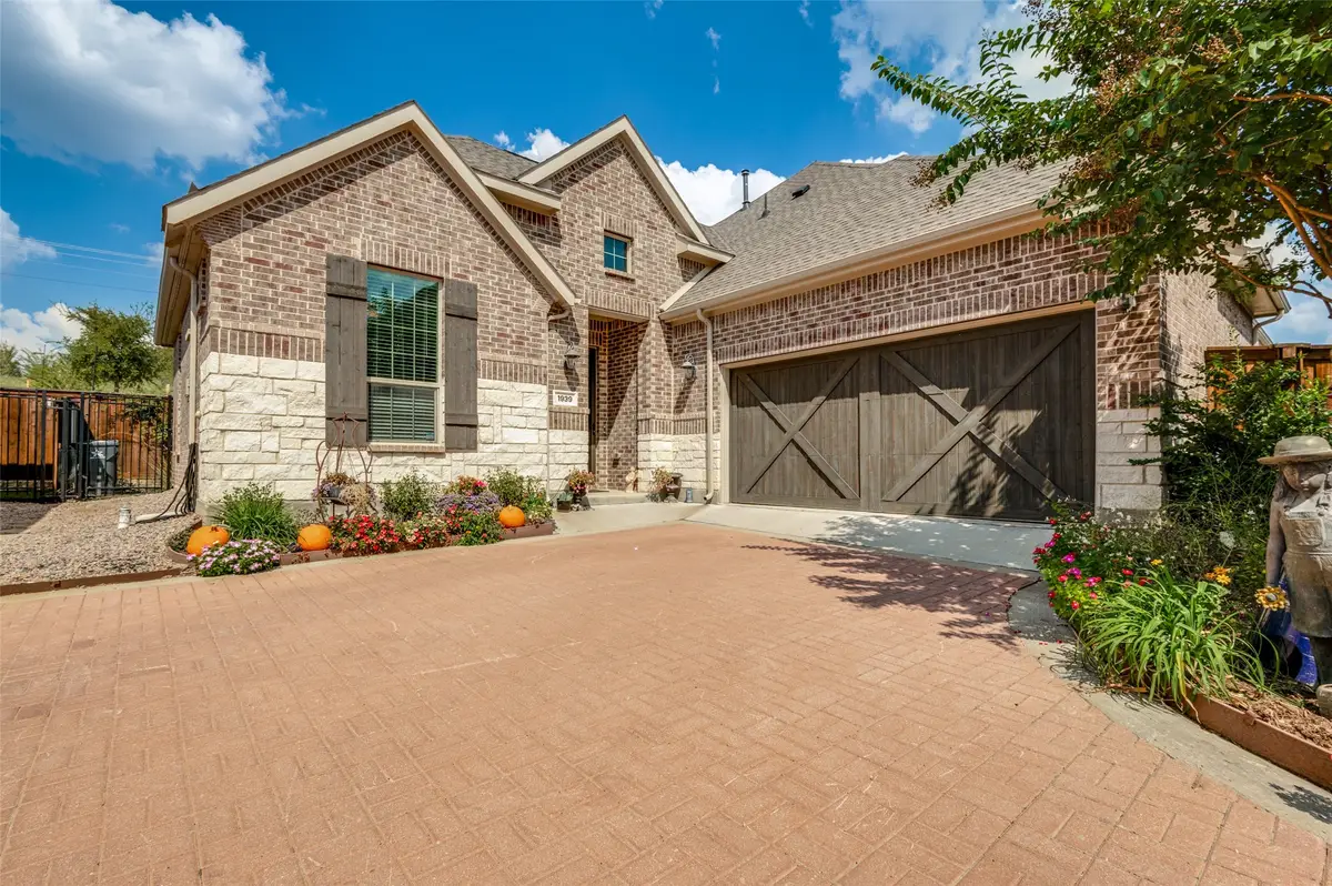 1939 Spotted Fawn Drive, Arlington, TX 76005 - Image #1