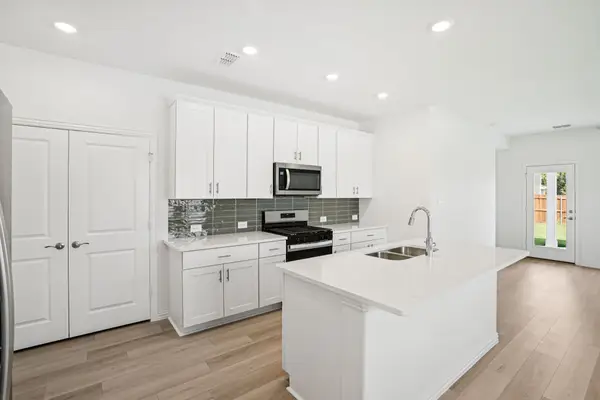 523 Clover Creek Drive, Princeton, TX 75071