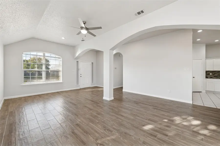 2068 Pecan Creek Drive, Mesquite, TX 75181 - Image #3