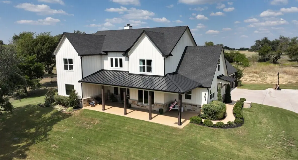 201 Flat Rock Lane, Weatherford, TX 76088 - Image #1