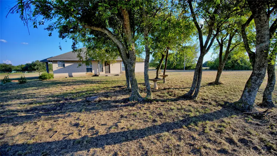 469 Merritt Road, Forestburg, TX 76239 - Image #2