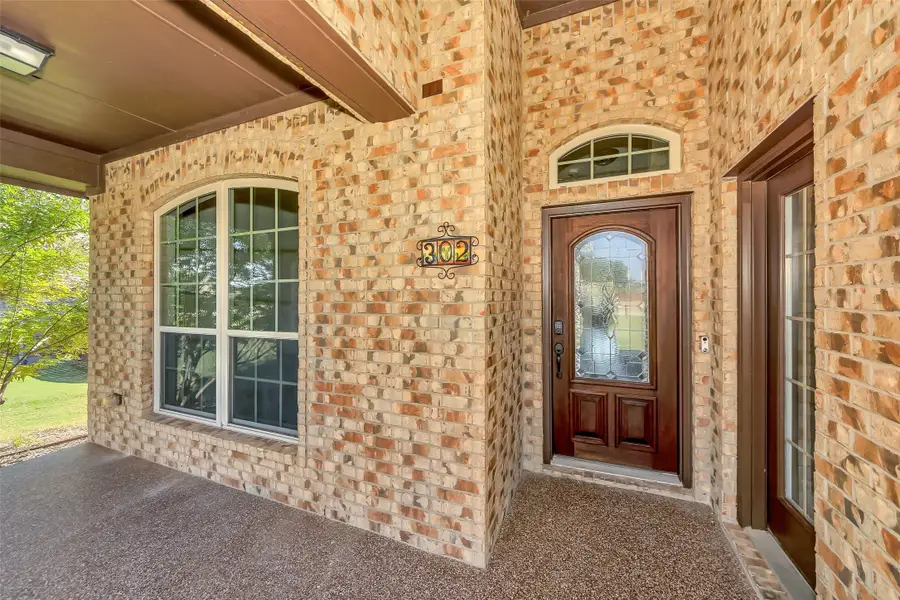 302 Red Eagle Trail, Hudson Oaks, TX 76087 - Image #2