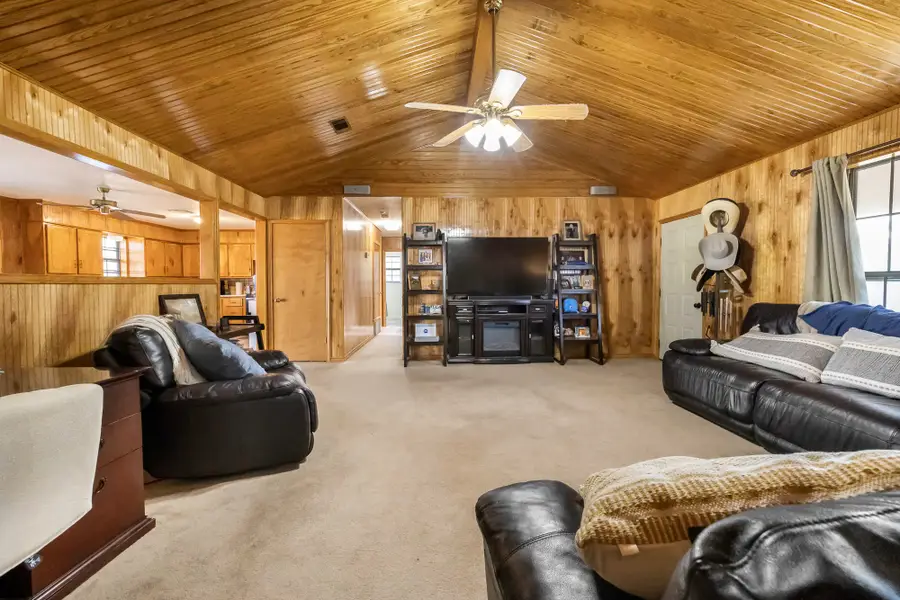 232 S Moseley Street, De Leon, TX 76444 - Image #2