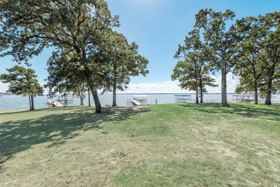 229 Lakeside Drive, West Tawakoni, TX 75474 - Image #3
