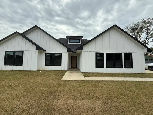 114 Trailridge Drive, Corsicana, TX 75110