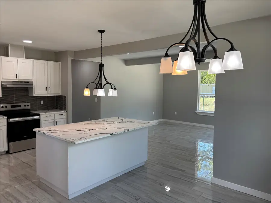 328 E Norway Street, Walnut Springs, TX 76690 - Image #3