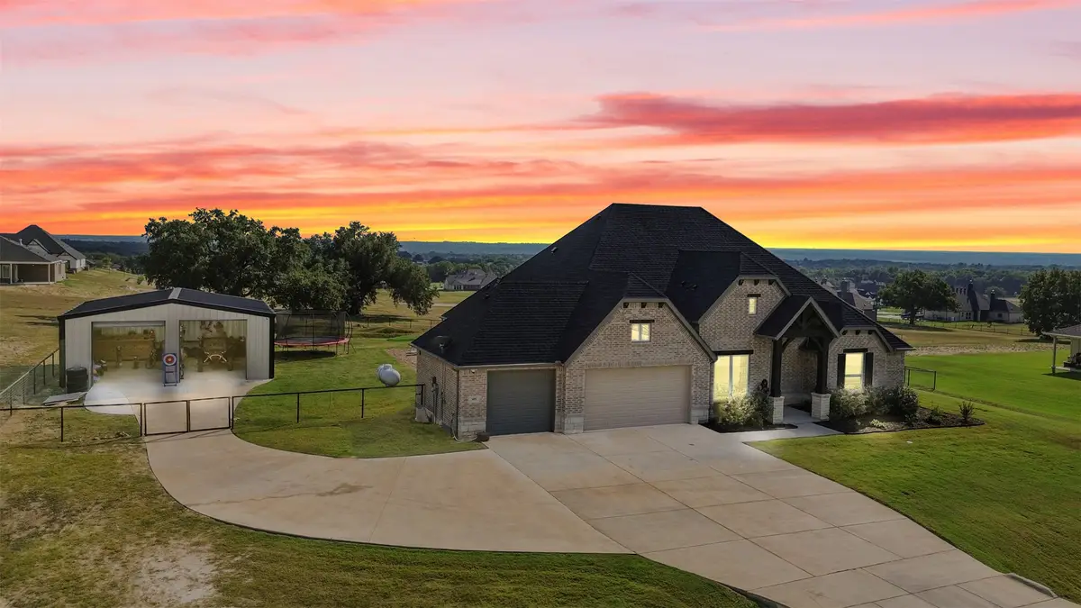 305 Monument Place, Reno, TX 76020 - Image #1