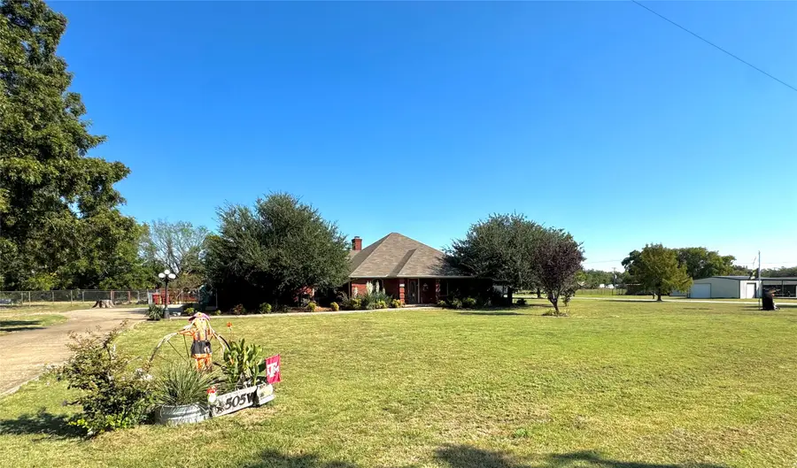505 W 3rd Street, Dodd City, TX 75438 - Image #3