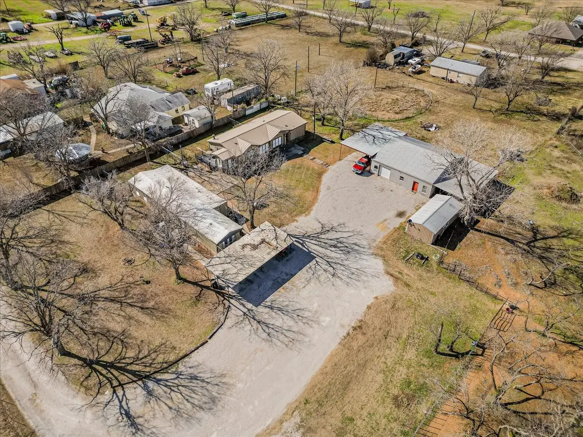 330 Chapman Drive, Mineral Wells, TX 76067 - Image #1