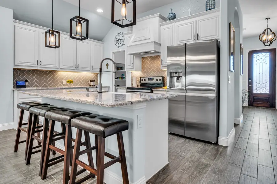 108 Gateway Drive, Alvarado, TX 76009 - Image #2