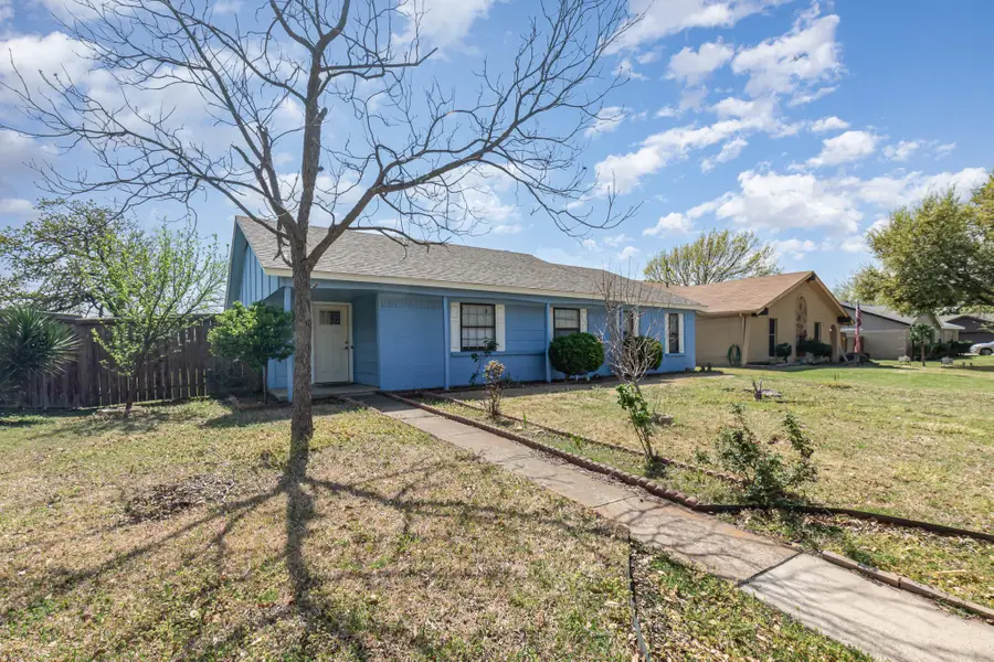 1274 Granada Lane, Lewisville, TX 75067 - Image #2