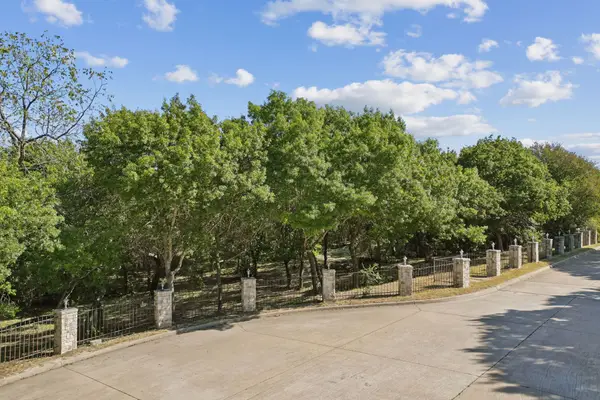 811 Shady Brook Lane, Fairview, TX 75069