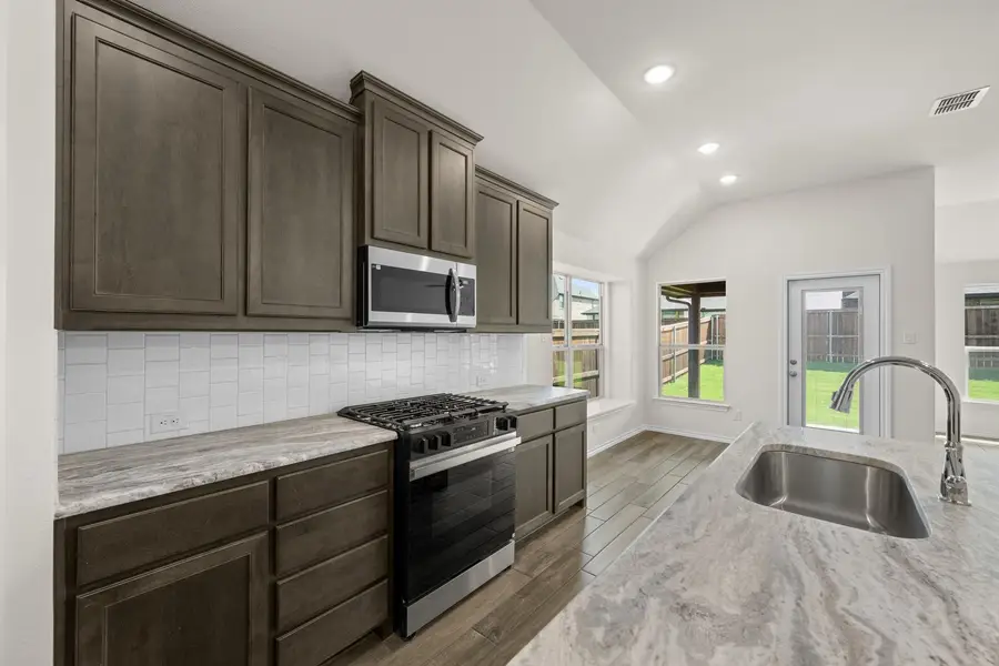 7740 Gatevine Avenue, Joshua, TX 76058 - Image #2