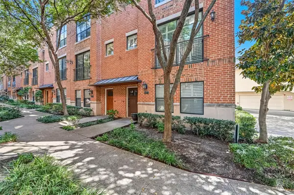 2411 N Hall Street #8, Dallas, TX 75204