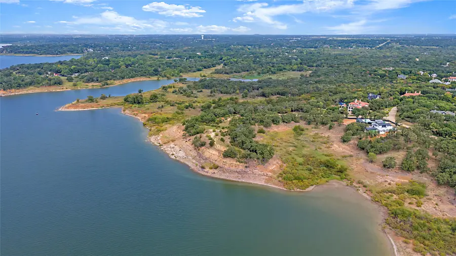 6204 Shoreview Court, Flower Mound, TX 75022 - Image #2