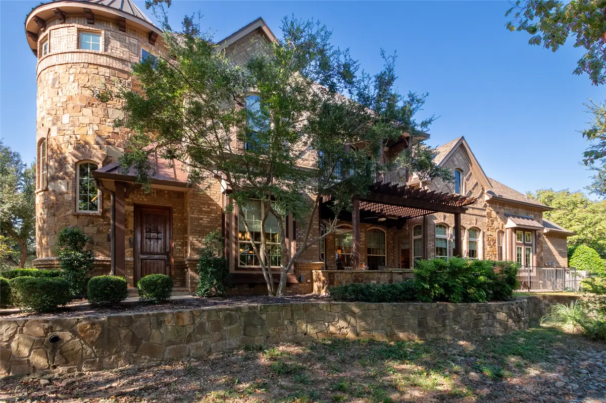 3908 Heritage Oaks Drive, Colleyville, TX 76034 - Image #1